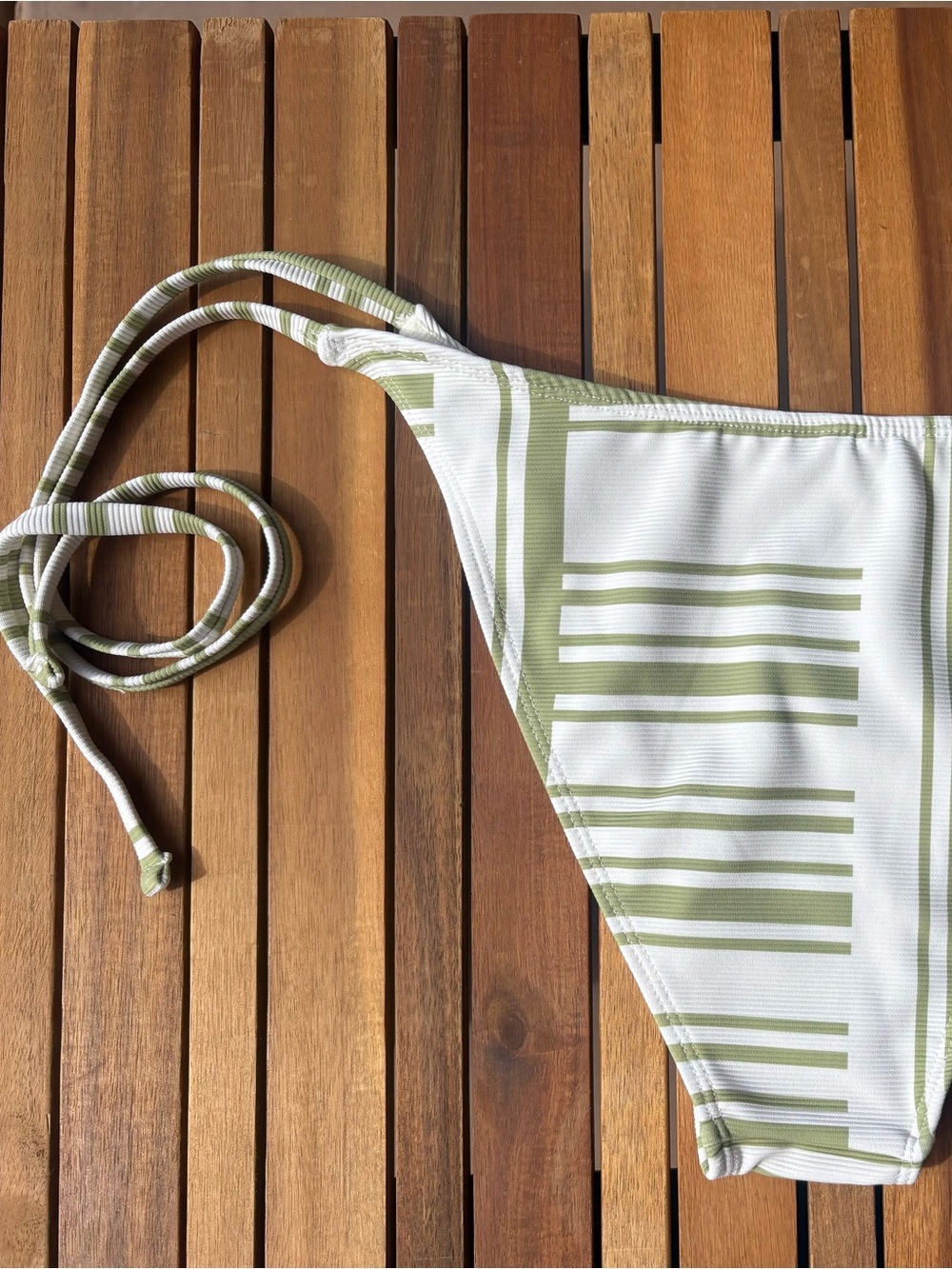 MEDIUM NWT Matcha Bead Bikini & Matching Scrunchie Green White 3 Piece SwimStyle - Picture 3 of 7